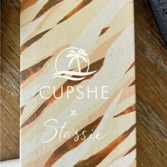 NWT Cupshe X STASSIE Crystal Waters Wrap Halter One Piece Swimsuit Black Large - Picture 5 of 6